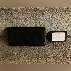Like New! COACH Black Pebble Leather Long Trifold Wallet with ID/Card Holder